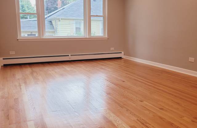 112 W Burlington Ave - 112 West Burlington Avenue, Westmont, IL 60559