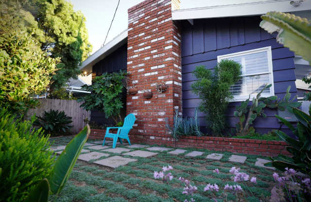 Spacious Silver Lake Charmer 2-bedroom, 1-bath home for Rent- Offering 2 Weeks Free Rent photos photos