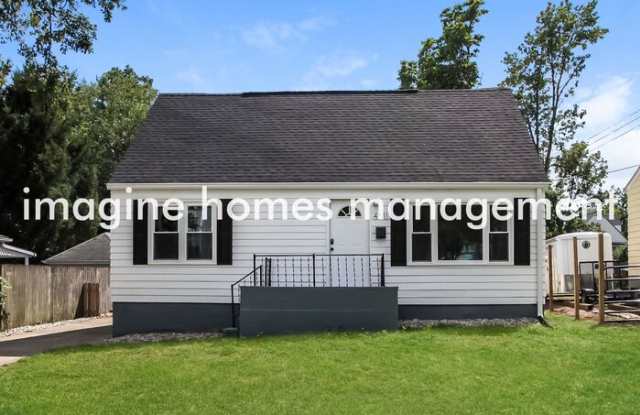 4511 Leslie Avenue photos photos