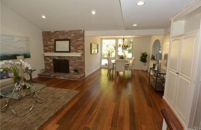 137 S Stonebrook Drive Gallery 4
