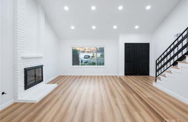 15102 Lorenat Street Gallery 2