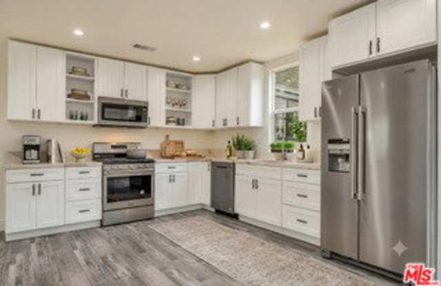 9848 Portola Drive Gallery 3