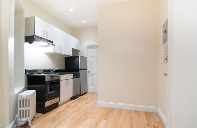 142 Sullivan Street - 142 Sullivan Street, New York City, NY 10012