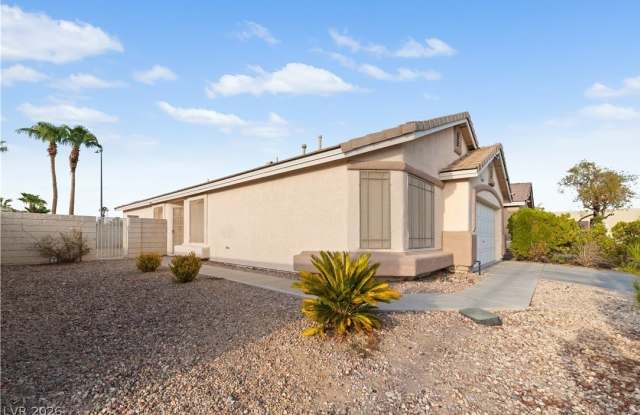 1070 Ashwood Bay Avenue Gallery 2