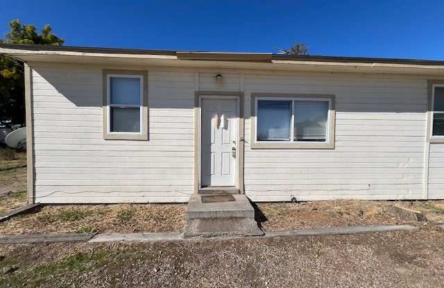 1095 East 9th South - 1095 East 9th South, Mountain Home, ID 83647