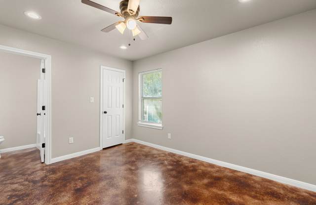 3200 North 17th Street - 2 Gallery 4