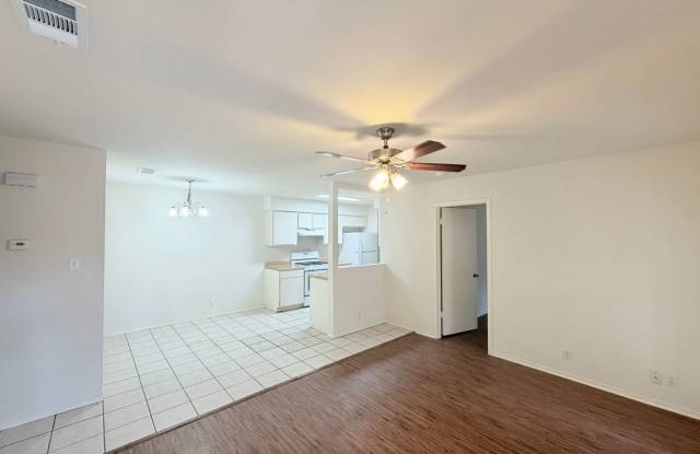 Great, well-maintained single-story duplex tucked away on a quiet cul-de-sac! Gallery 4