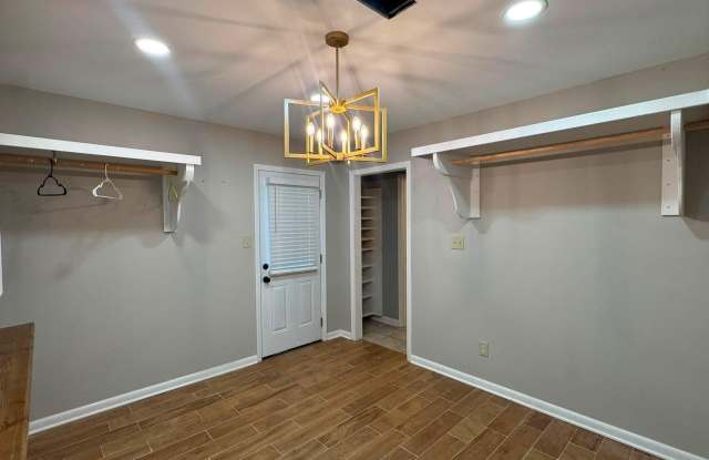 1498 GARLAND Dr Gallery 3