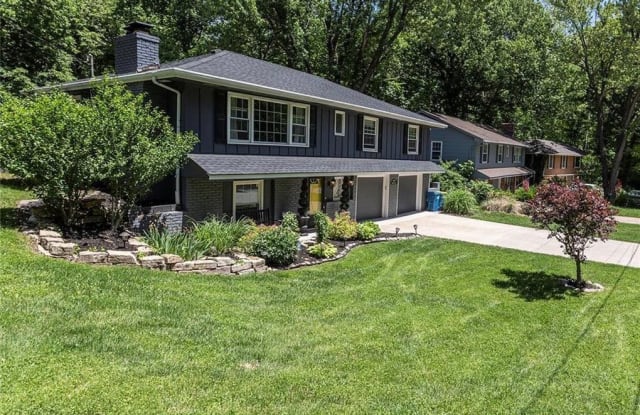 1461 Spruce Drive - 1461 Spruce Drive, Liberty, MO 64068