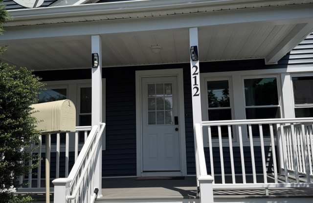 212 Maple Hill Avenue photos photos