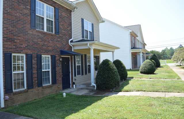 Spacious 2BR 2.5BA Townhome In Prime Location! photos photos