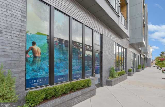 236 THOMPSON Street Gallery 4