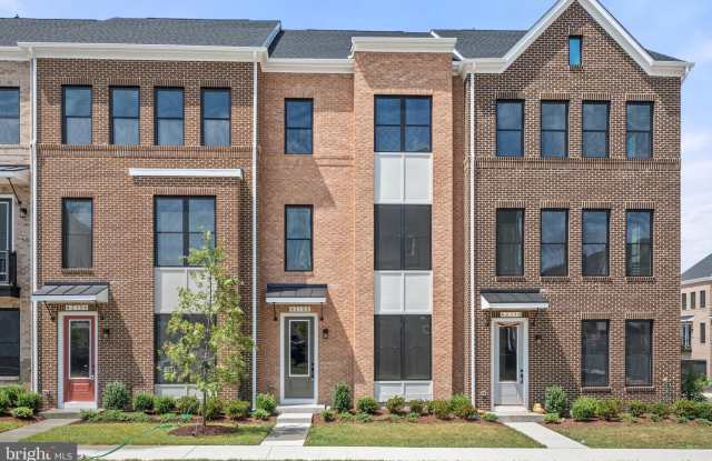 42108 PICASSO SQUARE - 42108 Picasso Square, Brambleton, VA 20148