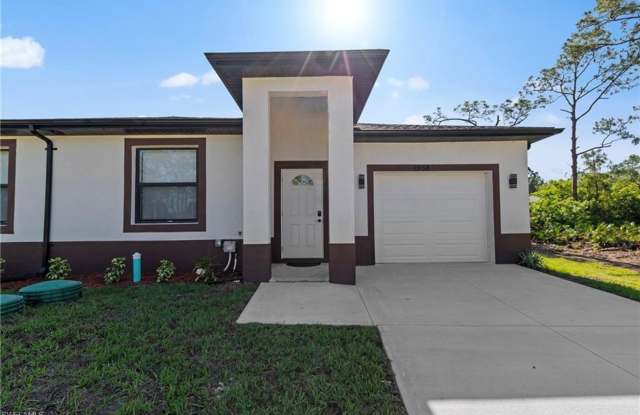 Unfurnished 3+ Den /3 bath / 1 car garage Single Family Home in Lehigh Acres photos photos
