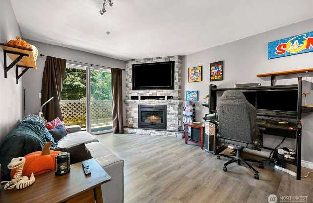 Charming 2BR Condo in Bellingham Gallery 3