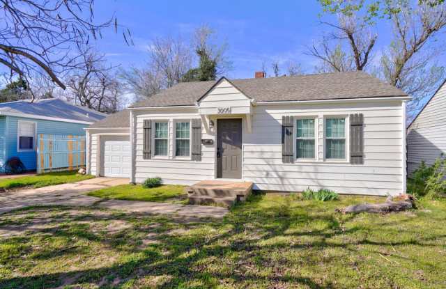 Charming Renovated Home with Spacious Backyard photos photos Charming Renovated Home with Spacious Backyard photos photos