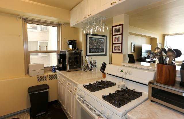 3948 Lake Shore Dr. Gallery 3