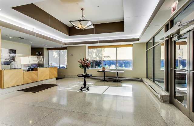 1717 S Prairie Avenue Gallery 2