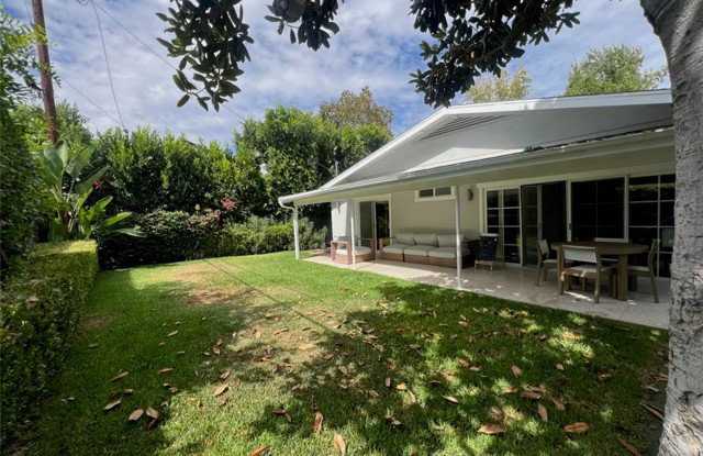 4439 Van Noord Avenue photos photos