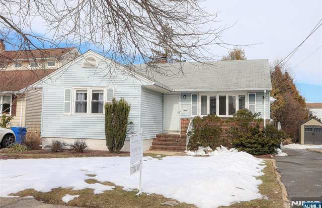 118 Hobart Avenue photos photos