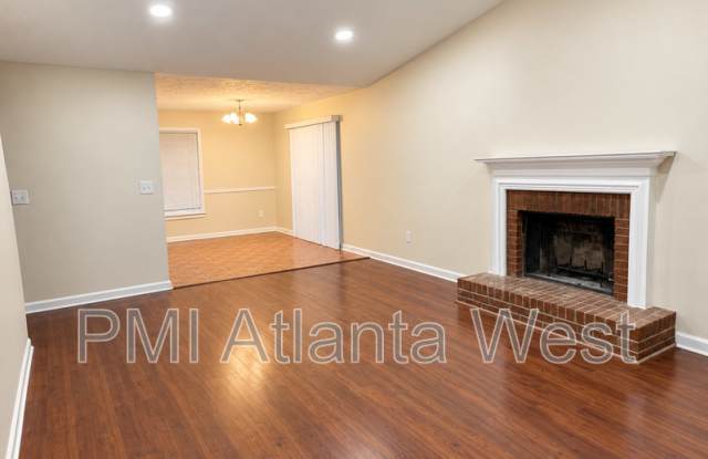 2132 Valley Oaks Dr SE Gallery 2