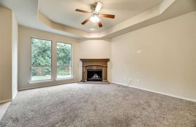 4924 Lazy Oaks Street Gallery 3