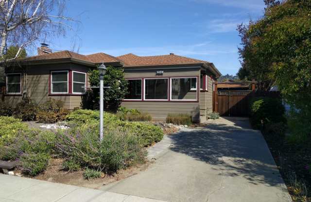 Charming, Light-Filled 2-Bedroom Home in Richmond Annex - 2310 Carlson Boulevard, Richmond, CA 94804