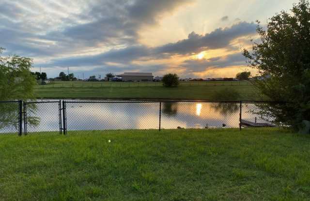 Charming 3-Bed Home with Pond Views  Modern Updates in Moore! photos photos