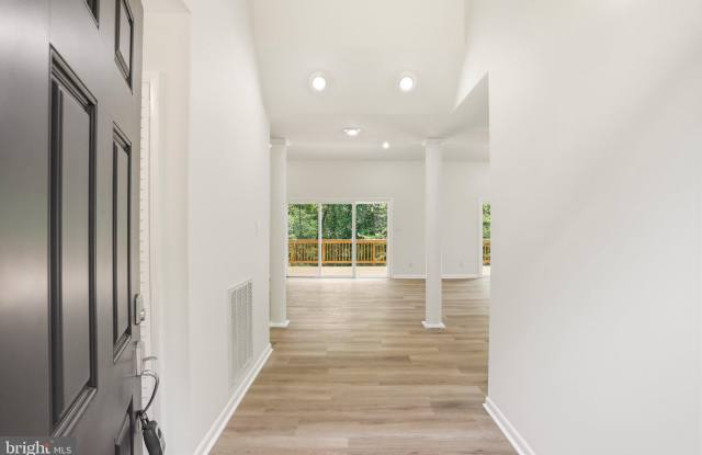 2391 HOLLY SPRINGS Road Gallery 3