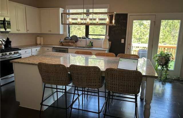 3137 Cove View Court Gallery 3
