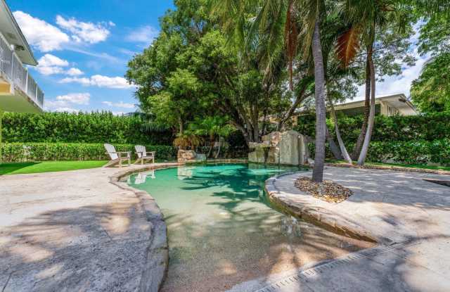 235 W Seaview Circle Gallery 2