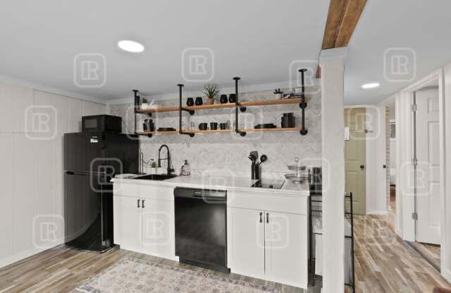 3903 North Jefferson Street - B photos photos