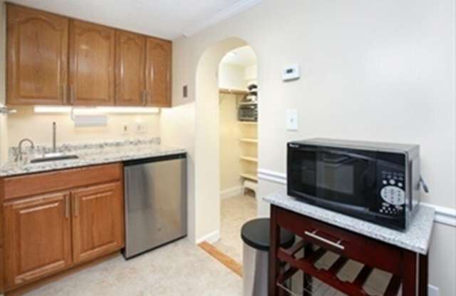70 Garland - 70 Garland Road, Newton, MA 02459