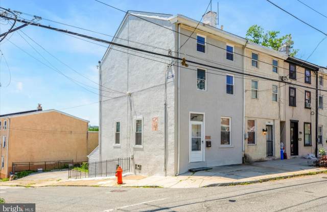 4446 SILVERWOOD STREET Gallery 2