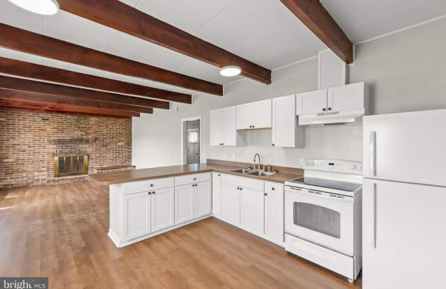 2641 VALLEY AVENUE photos photos