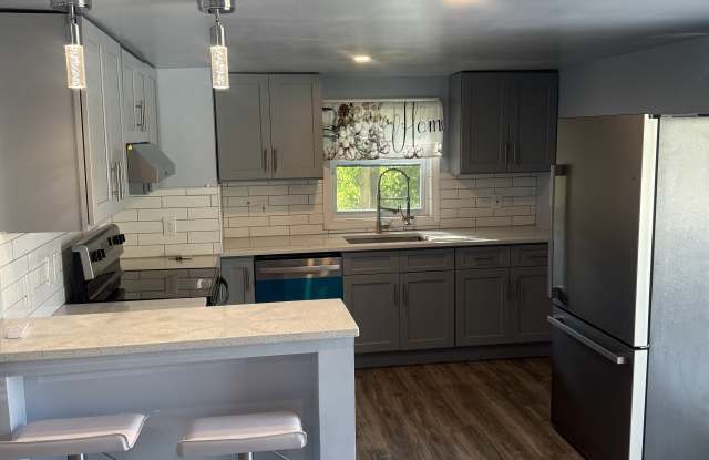 18 Pine Street photos photos