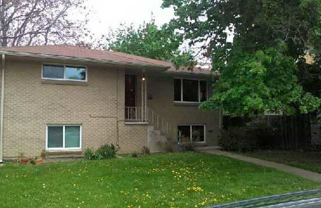 1046 Harrison St. Gallery 2