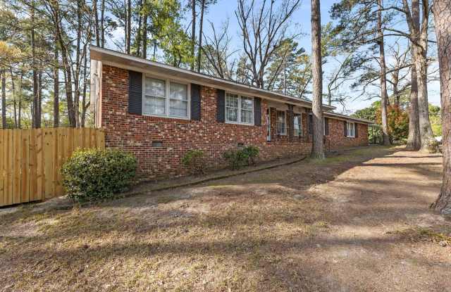 Beautifully Updated 4 Bed 3 Bath Home in Fayetteville Gallery 4