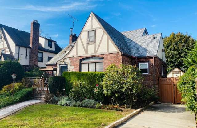 181-69 TUDOR RD Gallery 3