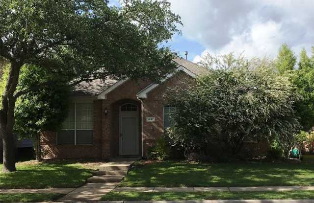 1527 Fallcreek Court Gallery 3