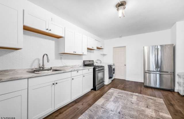29 Bloomfield Ave photos photos