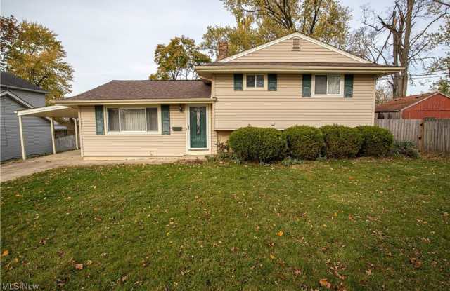 13410 Brookhaven Boulevard - 13410 Brookhaven Boulevard, Brook Park, OH 44142