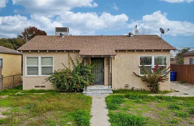 Cute 2+1 photos photos