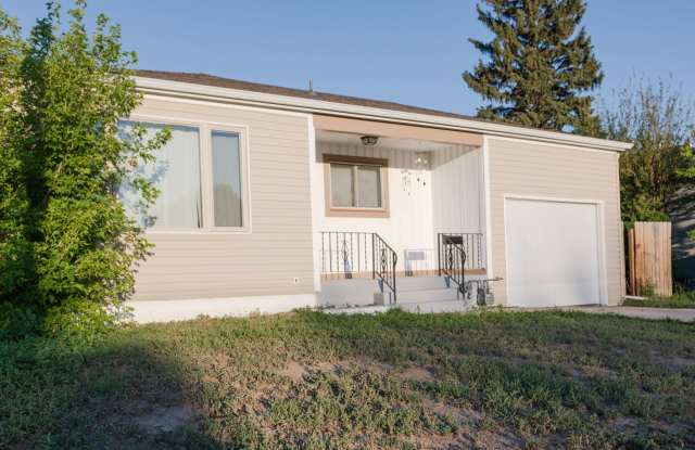 Spacious 2BR House in Cheyenne photos photos