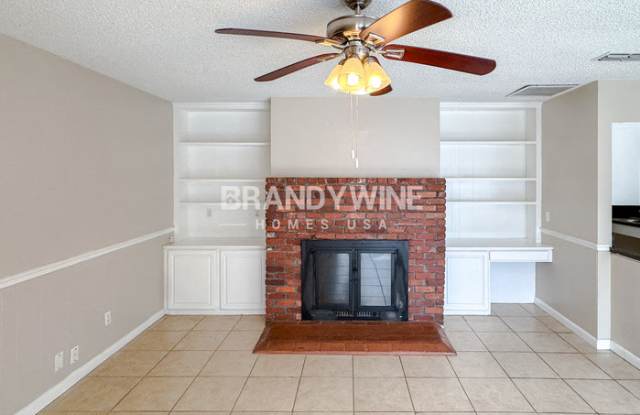 6136 Post Oak Road West Gallery 4