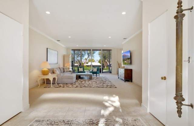 47126 El Menara Circle Gallery 4