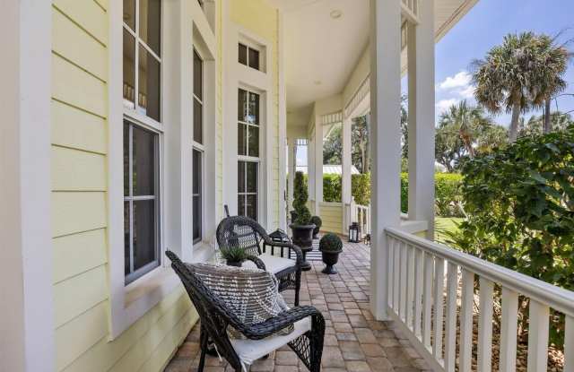 851 SW Pine Tree Lane Gallery 3