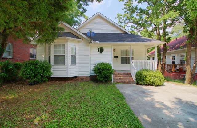 3 Bedroom 2 Bath Home with New Carpet and Large Backyard! photos photos