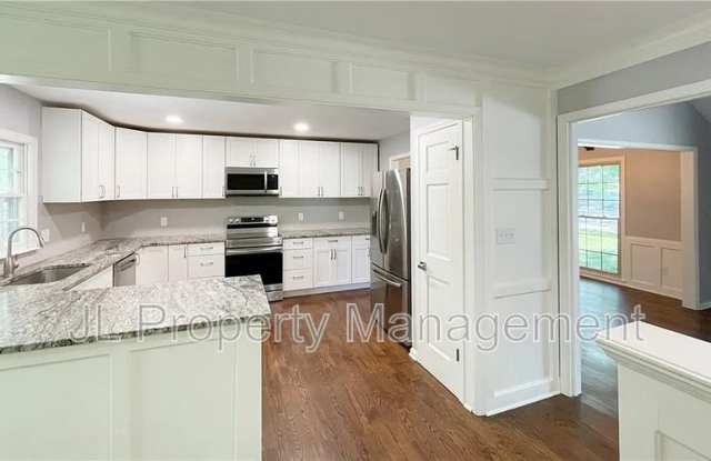 10020 Oakridge Drive Gallery 3