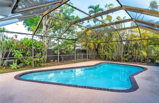 7621 SW 146th Ave photos photos